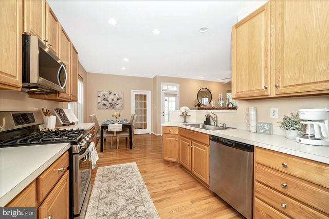 18933 FOUNTAIN HILLS DR, Germantown, MD 20874