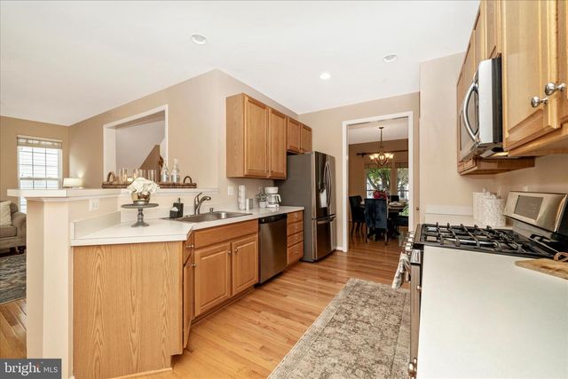 18933 FOUNTAIN HILLS DR, Germantown, MD 20874