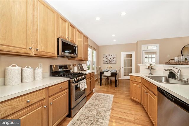 18933 FOUNTAIN HILLS DR, Germantown, MD 20874