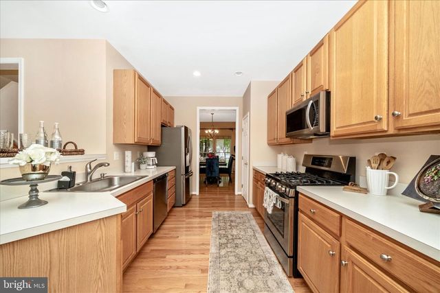 18933 FOUNTAIN HILLS DR, Germantown, MD 20874