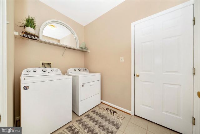 18933 FOUNTAIN HILLS DR, Germantown, MD 20874
