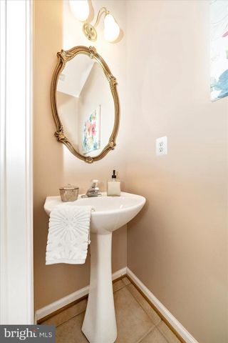 18933 FOUNTAIN HILLS DR, Germantown, MD 20874