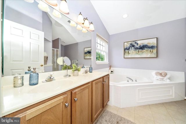 18933 FOUNTAIN HILLS DR, Germantown, MD 20874