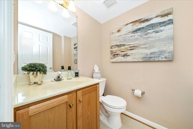 18933 FOUNTAIN HILLS DR, Germantown, MD 20874