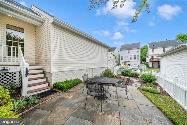 18933 FOUNTAIN HILLS DR, Germantown, MD 20874
