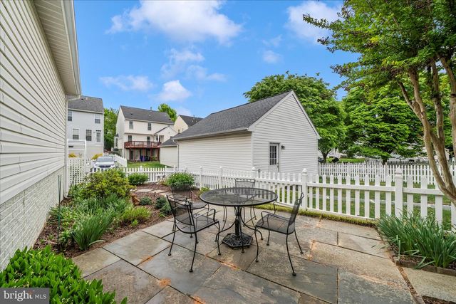 18933 FOUNTAIN HILLS DR, Germantown, MD 20874