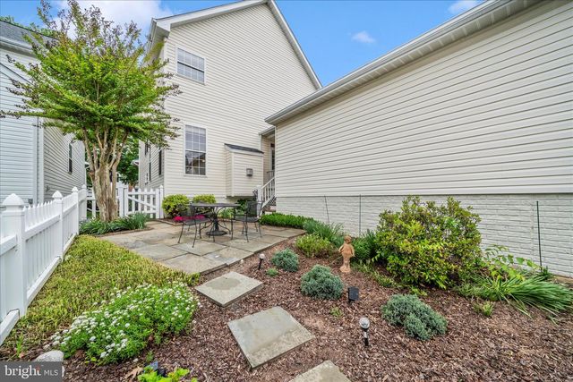 18933 FOUNTAIN HILLS DR, Germantown, MD 20874