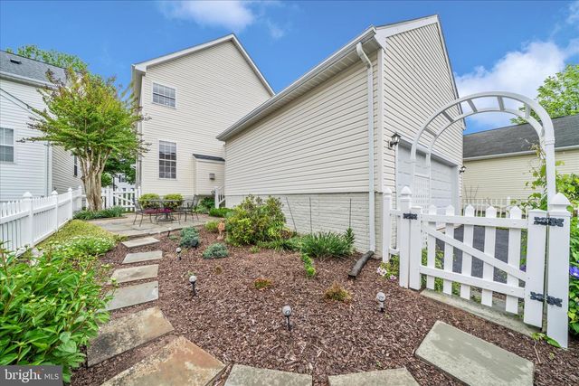 18933 FOUNTAIN HILLS DR, Germantown, MD 20874