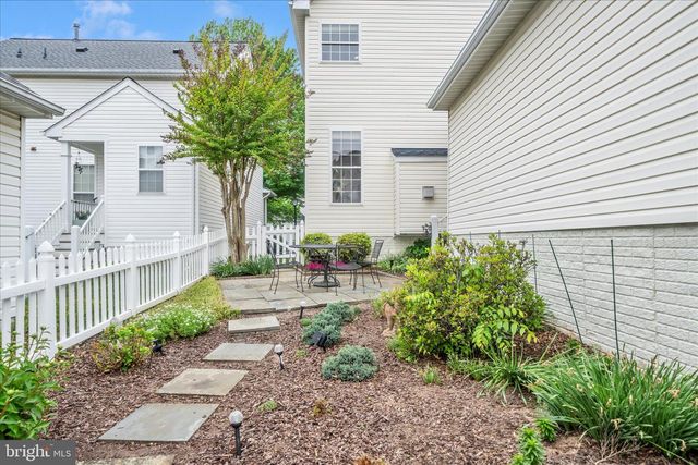 18933 FOUNTAIN HILLS DR, Germantown, MD 20874