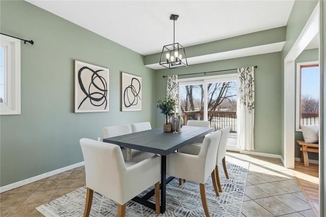 23313 S Aero Drive, Peculiar, MO 64078