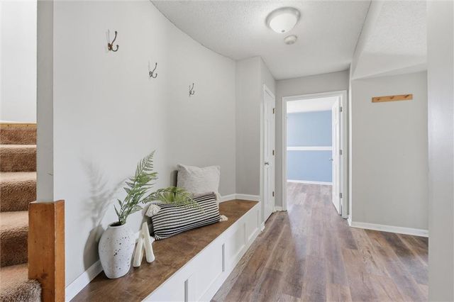 23313 S Aero Drive, Peculiar, MO 64078