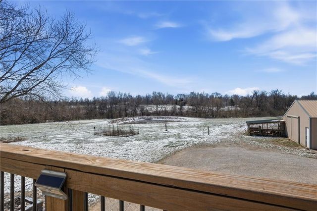 23313 S Aero Drive, Peculiar, MO 64078