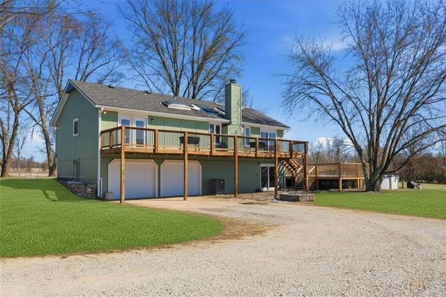 23313 S Aero Drive, Peculiar, MO 64078