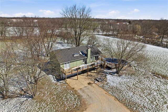 23313 S Aero Drive, Peculiar, MO 64078