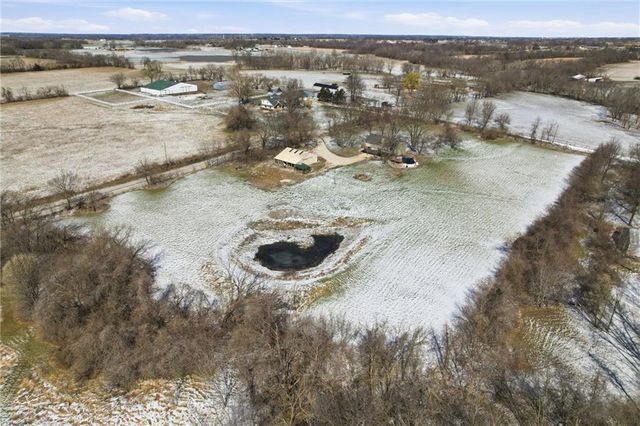 23313 S Aero Drive, Peculiar, MO 64078