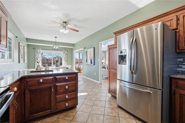 23313 S Aero Drive, Peculiar, MO 64078