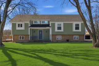 23313 S Aero Drive, Peculiar, MO 64078