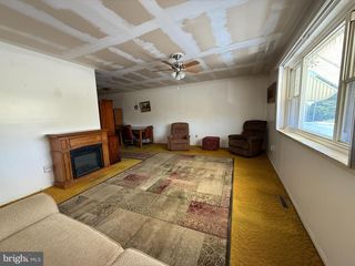 7914 FARNSWORTH ST, Philadelphia, PA 19152