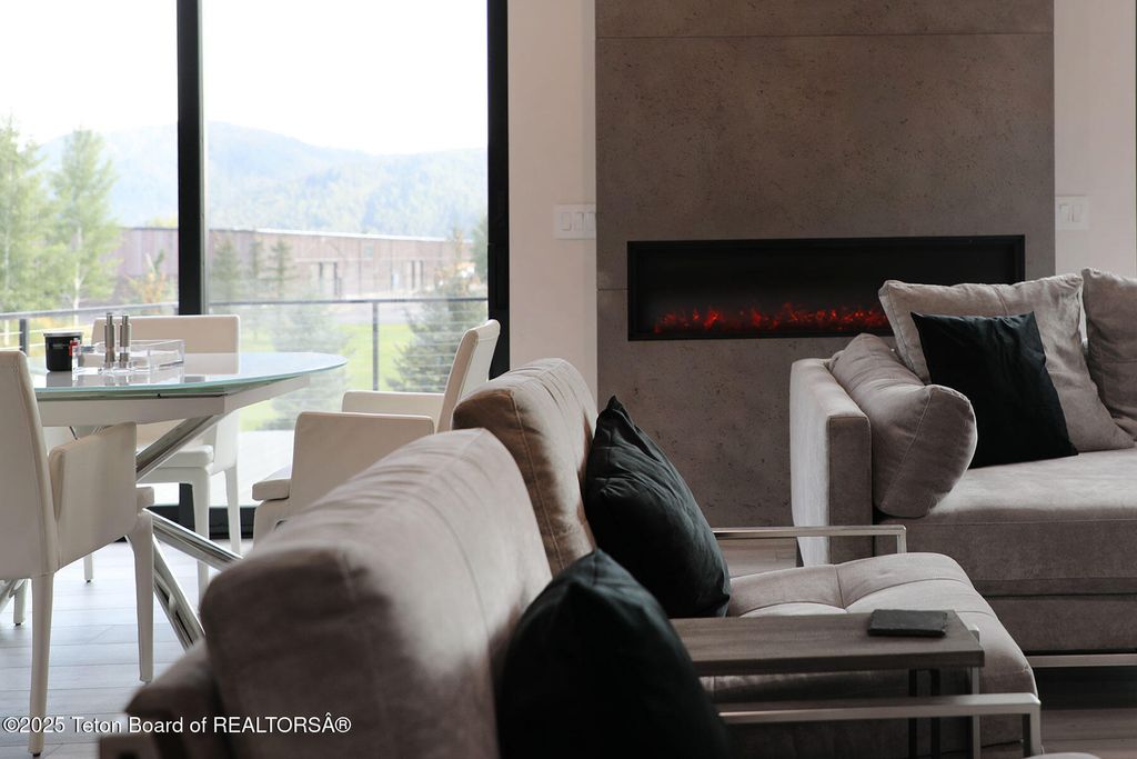 868 DIAMANDIS DR., Alpine, WY 83128 photo 4