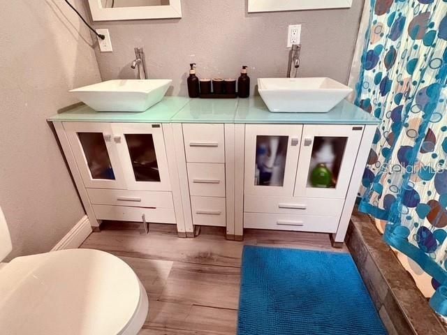 10004 MEMORIAL HIGHWAY, Tampa, FL 33615