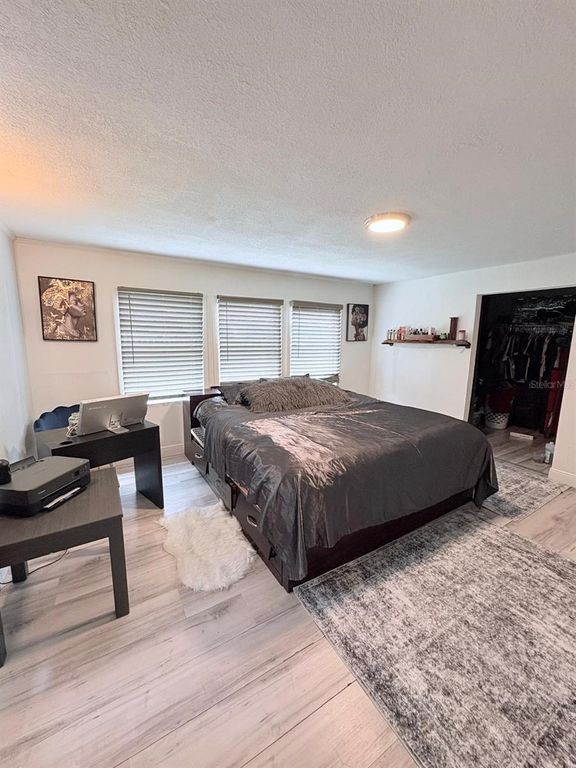 Image 20 of property listing at 10004 MEMORIAL HIGHWAY, Tampa, FL 33615