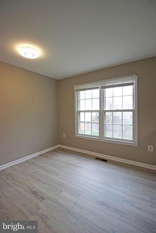 8022 NORTHUMBERLAND RD, Springfield, VA 22153