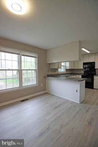 8022 NORTHUMBERLAND RD, Springfield, VA 22153