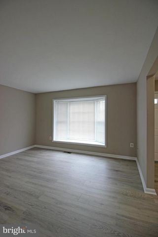 8022 NORTHUMBERLAND RD, Springfield, VA 22153