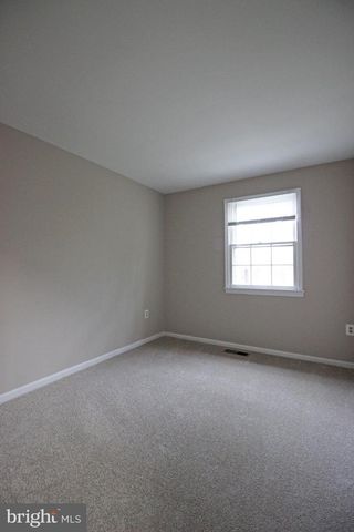 8022 NORTHUMBERLAND RD, Springfield, VA 22153