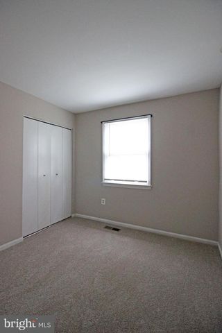 8022 NORTHUMBERLAND RD, Springfield, VA 22153