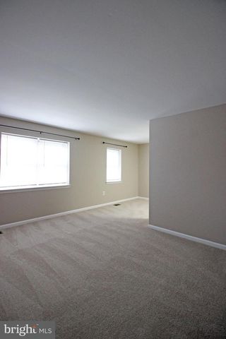 8022 NORTHUMBERLAND RD, Springfield, VA 22153