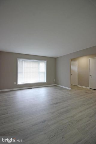 8022 NORTHUMBERLAND RD, Springfield, VA 22153