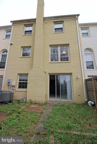 8022 NORTHUMBERLAND RD, Springfield, VA 22153