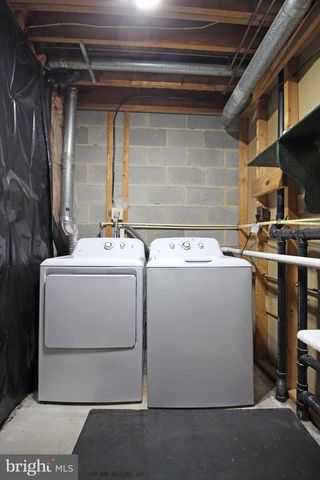 8022 NORTHUMBERLAND RD, Springfield, VA 22153