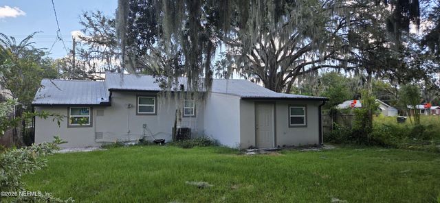 210 15TH Street, Palatka, FL 32177