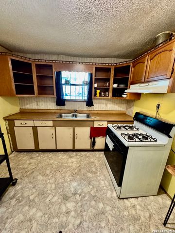 216 N SAN GABRIEL AVE, San Antonio, TX 78237