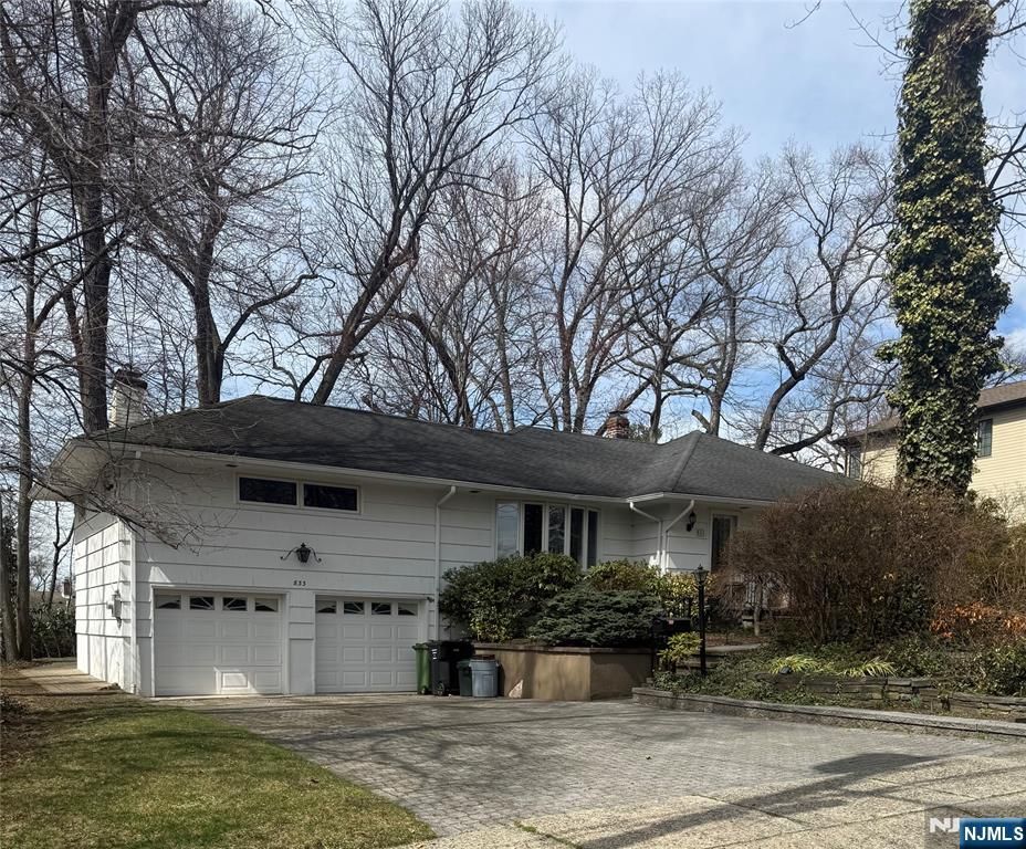 833 Koman Drive, Paramus, NJ 07652