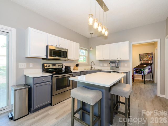 11413 Larix Drive, Charlotte, NC 28273