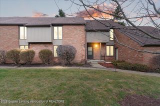 1817 Burrwood Circle, East Lansing, MI 48823