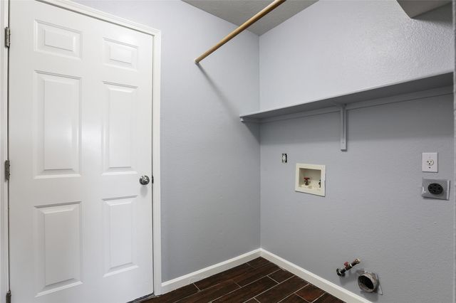 1301 Waterfall Ave, Leander, TX 78641