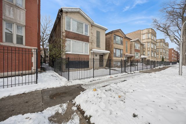 7820 S ESSEX Avenue, Chicago, IL 60649