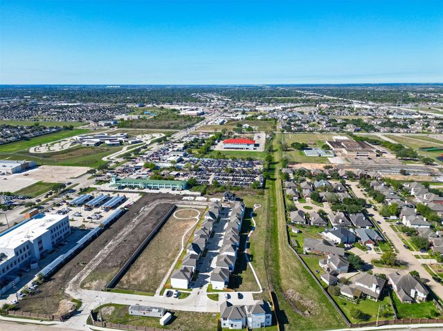 6702 Metro Blvd 9, Houston, TX 77083