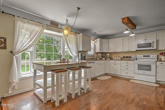20004 Avondale Road, Abingdon, VA 24211