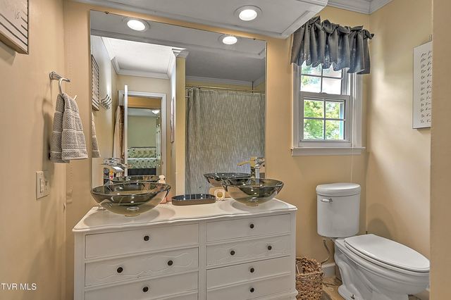20004 Avondale Road, Abingdon, VA 24211