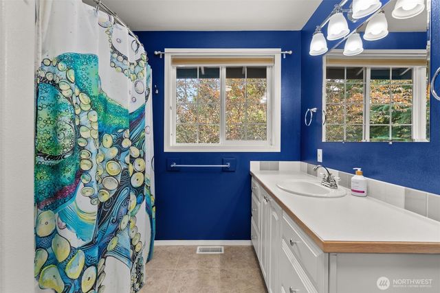 7445 Fair Oakes Road SE, Olympia, WA 98513