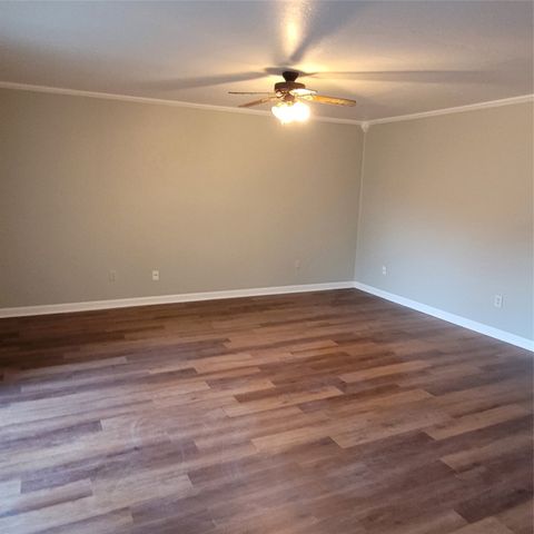 6536 Meadowview Lane, Watauga, TX 76148