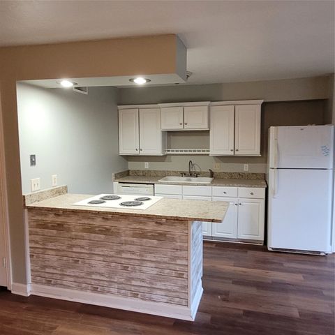 6536 Meadowview Lane, Watauga, TX 76148