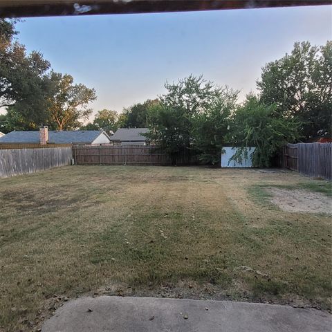 6536 Meadowview Lane, Watauga, TX 76148