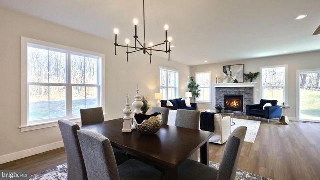 2509 HAWTHORNE DR, Harrisburg, PA 17110