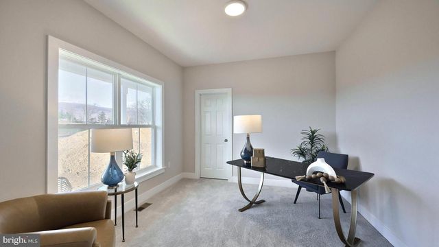 2509 HAWTHORNE DR, Harrisburg, PA 17110